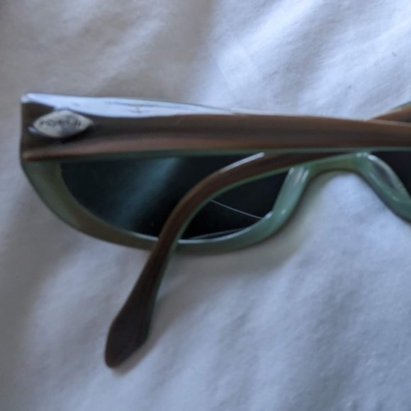 Women's Fossil Sunglasses - Olive Frame - Picture 4 of 7